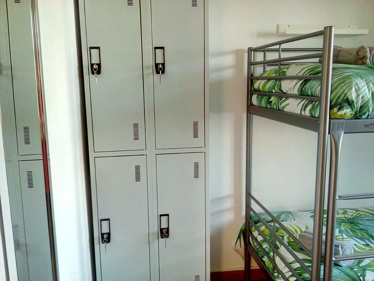 Fonte Da Telha Beach Hostel Кошта-да-Капарика Экстерьер фото