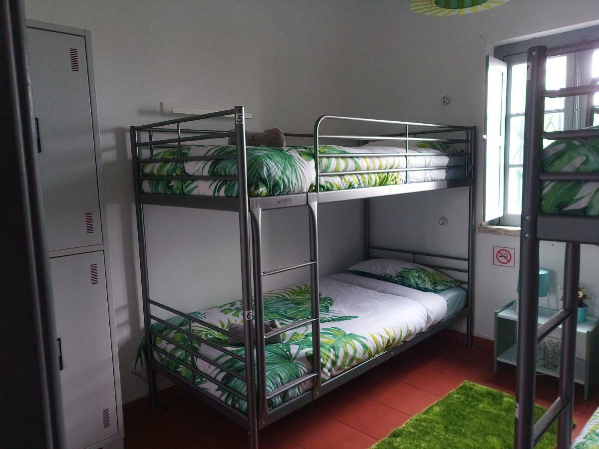 Fonte Da Telha Beach Hostel Кошта-да-Капарика Экстерьер фото