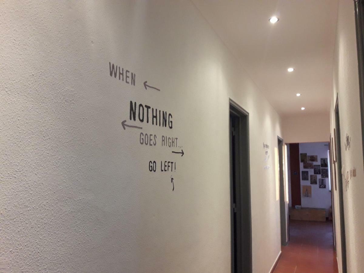 Fonte Da Telha Beach Hostel Кошта-да-Капарика Экстерьер фото
