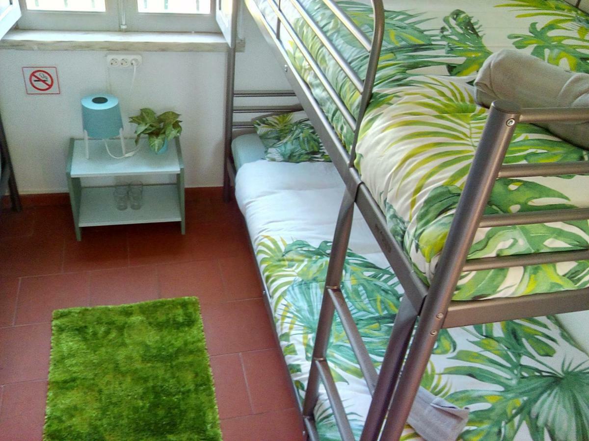 Fonte Da Telha Beach Hostel Кошта-да-Капарика Экстерьер фото